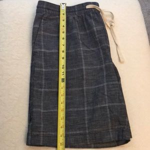 Banana Republic Gray Plaid Men Shorts